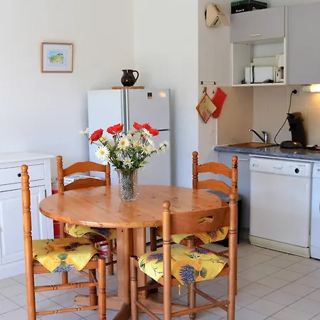 Apartmán 2 Pces, 4 Couchages, Terrasse, Parking, Piscine, Proche Et Commerces - - Fr-1-251-558 Le Lavandou