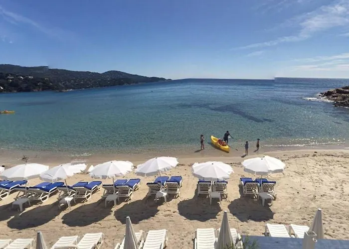 Apartman 2 Pces, 4 Couchages, Terrasse, Parking, Piscine, Proche Et Commerces - - Fr-1-251-558