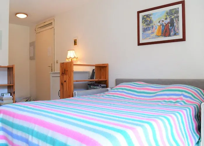 2 Pces, 4 Couchages, Terrasse, Parking, Piscine, Proche Et Commerces - - Fr-1-251-558 Le Lavandou