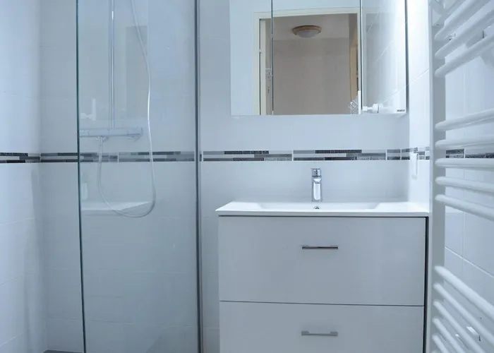 Apartman 2 Pces, 4 Couchages, Terrasse, Parking, Piscine, Proche Et Commerces - - Fr-1-251-558 *