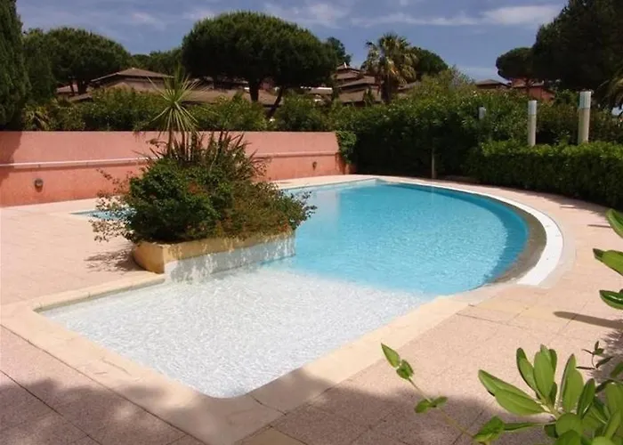 2 Pces, 4 Couchages, Terrasse, Parking, Piscine, Proche Et Commerces - - Fr-1-251-558 Apartman Le Lavandou