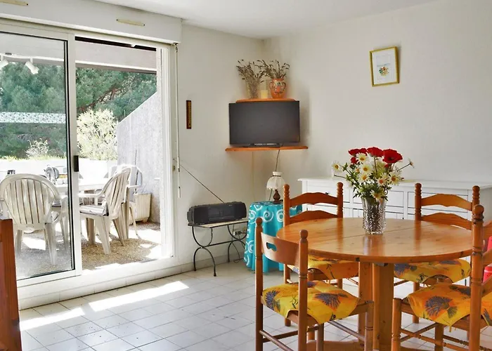 Apartman 2 Pces, 4 Couchages, Terrasse, Parking, Piscine, Proche Et Commerces - - Fr-1-251-558 Le Lavandou